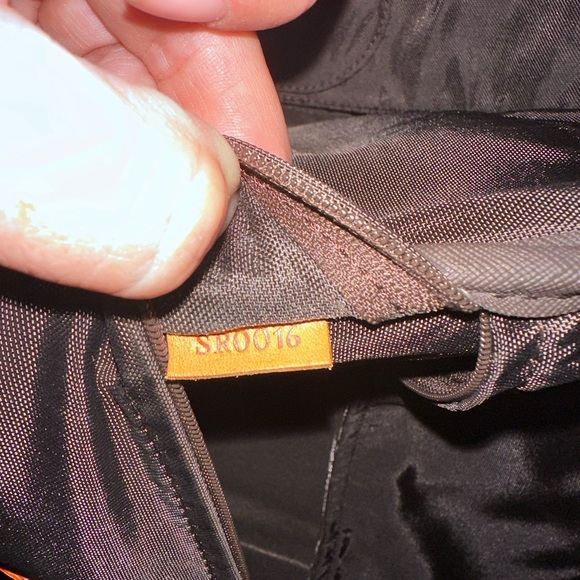 Louis Vuitton carry on - Picture 10 of 10